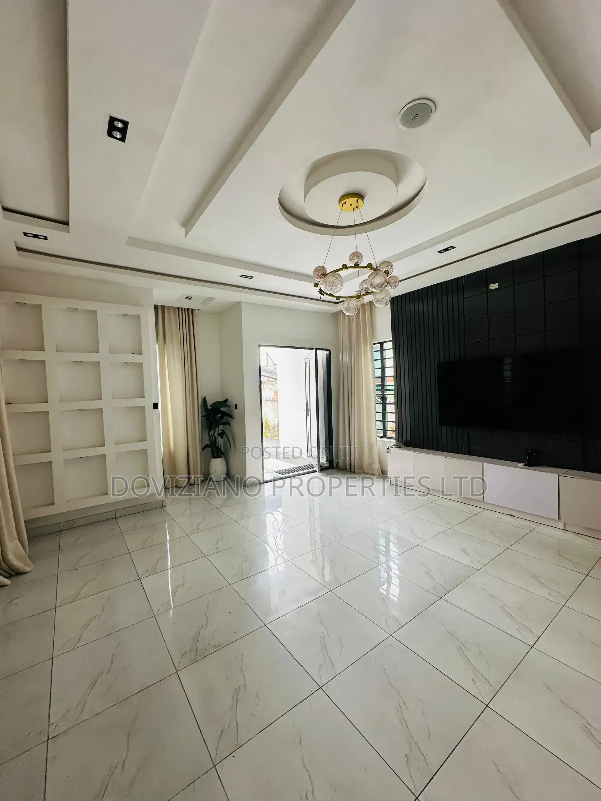 5bdrm Duplex in Ikota for rent in Ikota