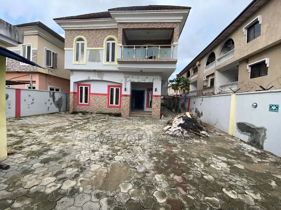 5bdrm Duplex in Lekki Phase 1 for rent in Lekki Phase 1