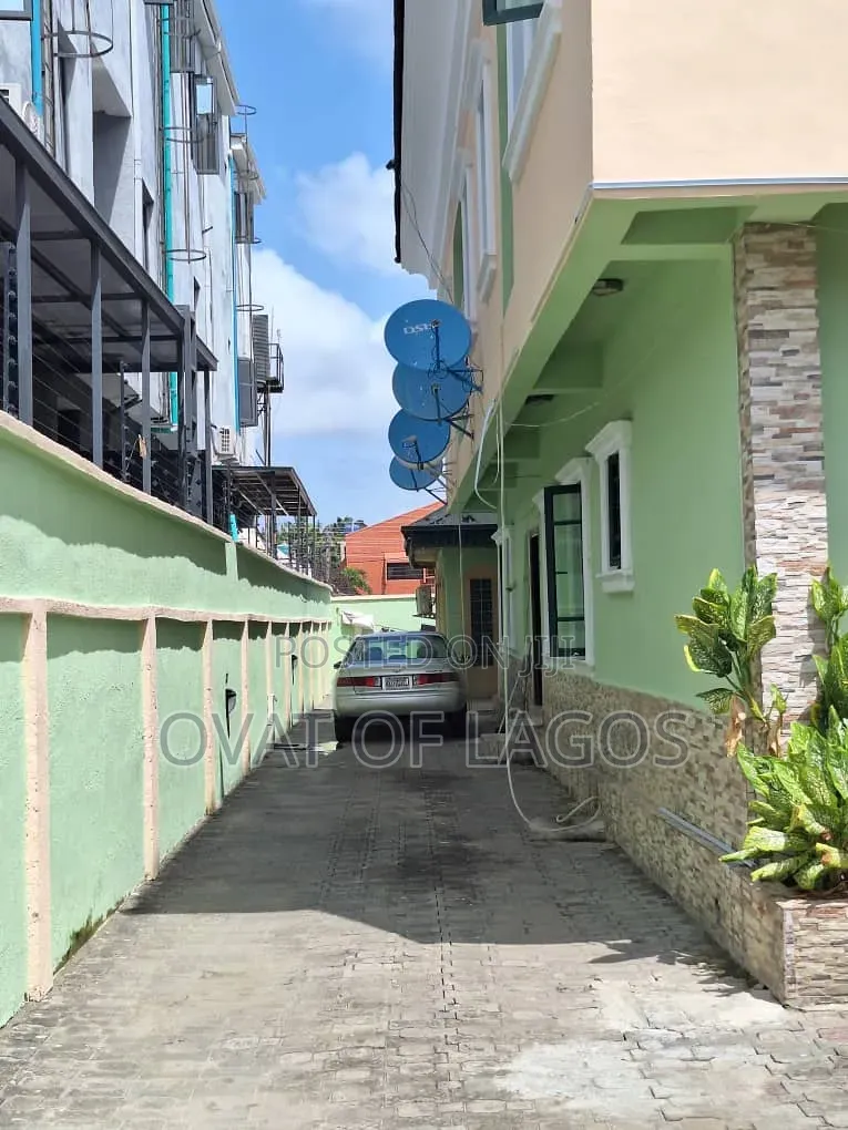 2bdrm Apartment in Lekki Phase 1 for rent in Lekki Phase 1