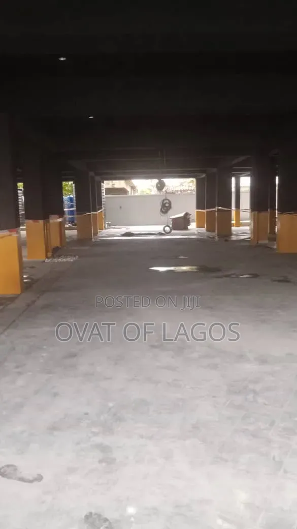2bdrm Block of Flats in Lekki Phase 1 for rent in Lekki Phase 1