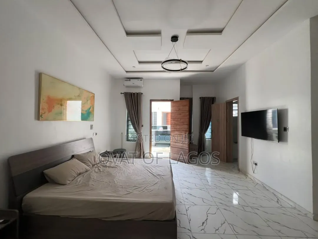 4bdrm Duplex in Ikota for rent in Ikota