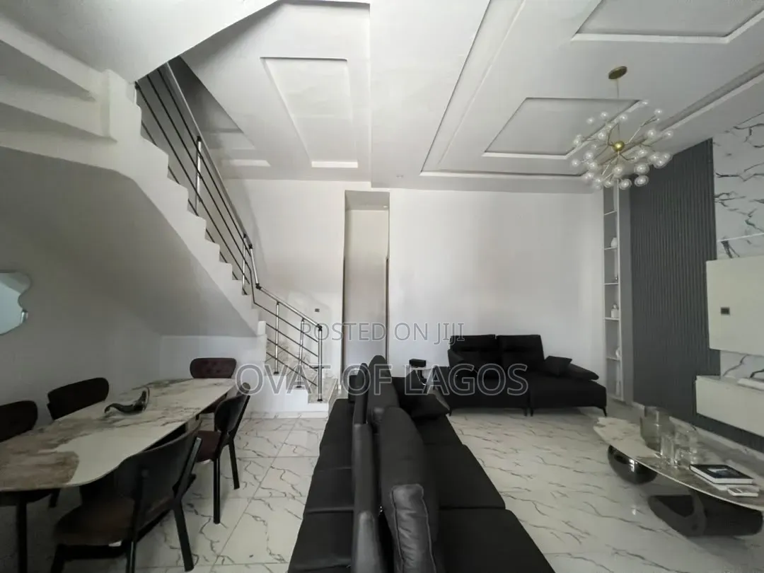 4bdrm Duplex in Ikota for rent in Ikota