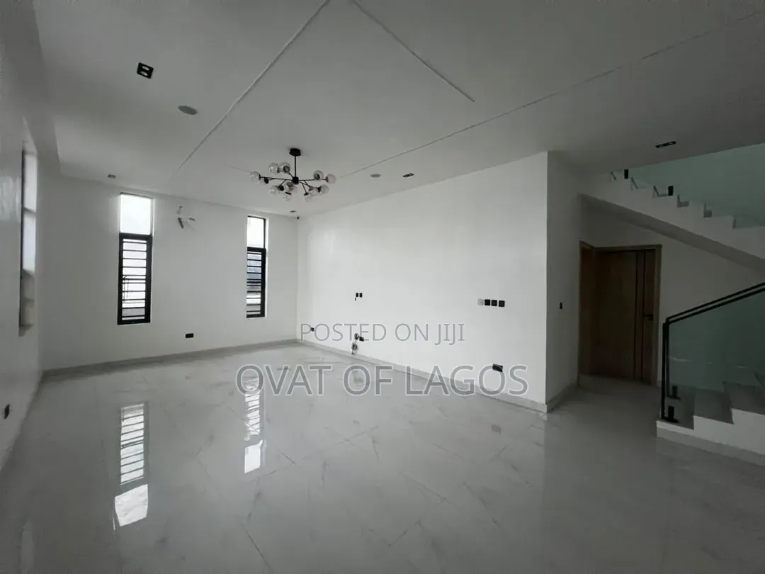 5bdrm Duplex in Orchid, Lekki Expressway for sale in Lekki Expressway