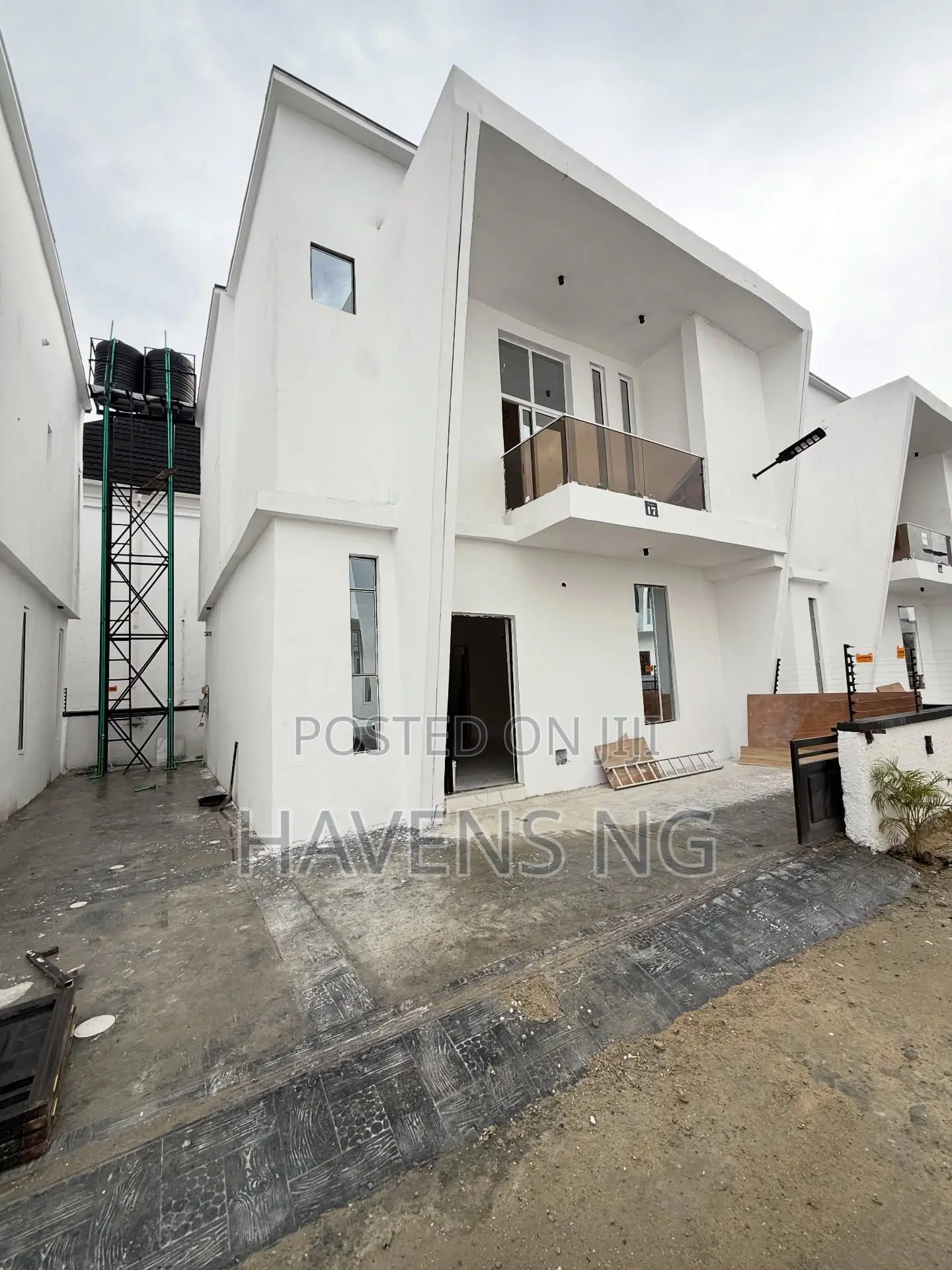 4bdrm Duplex in Ikota for sale in Ikota