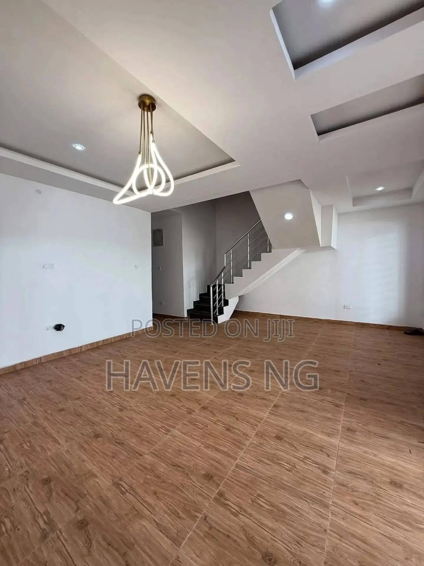 4bdrm Townhouse/Terrace In Lekki Phase 2 For Sale in Lekki Phase 2