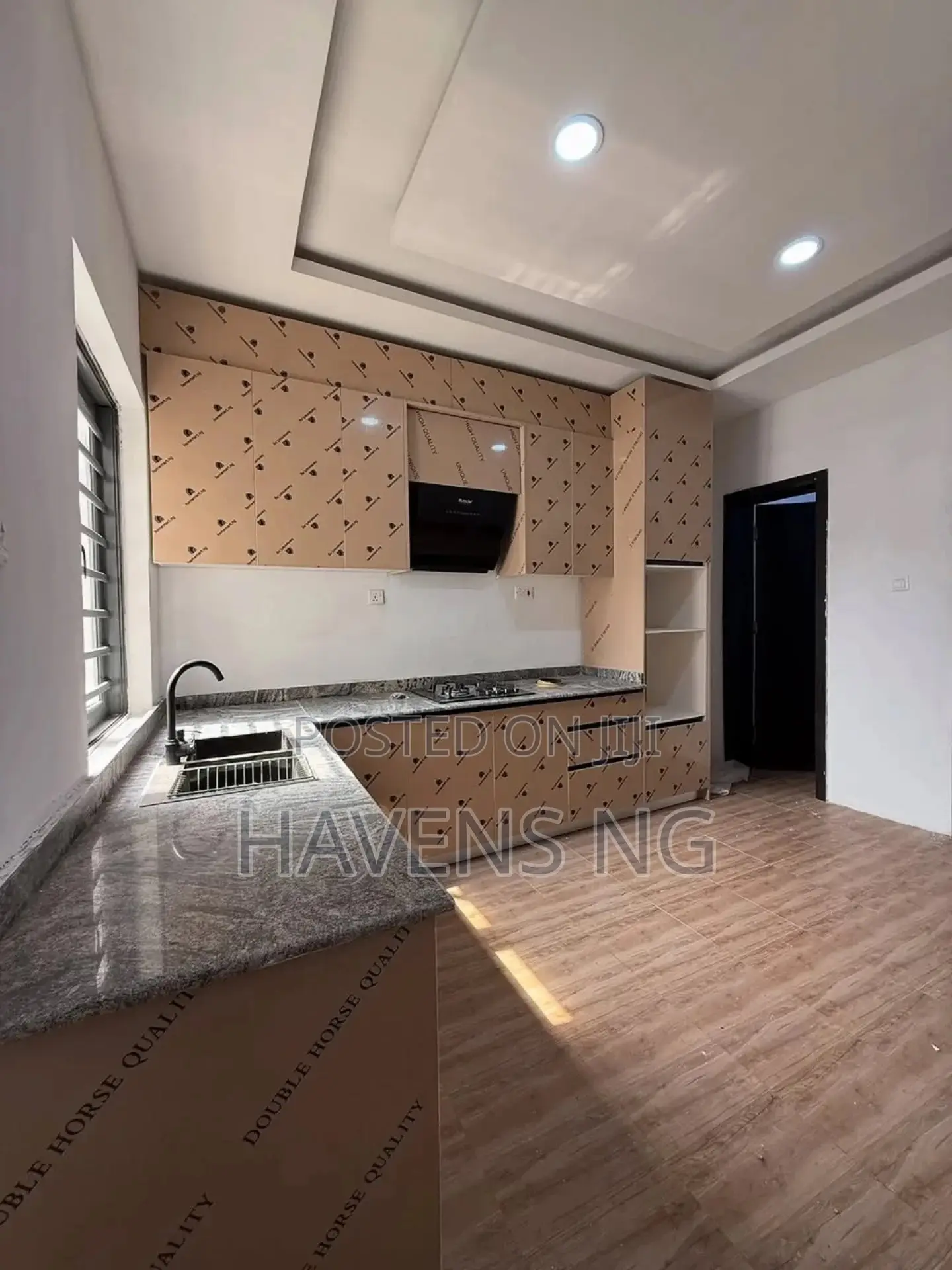 4bdrm Townhouse/Terrace In Lekki Phase 2 For Sale in Lekki Phase 2