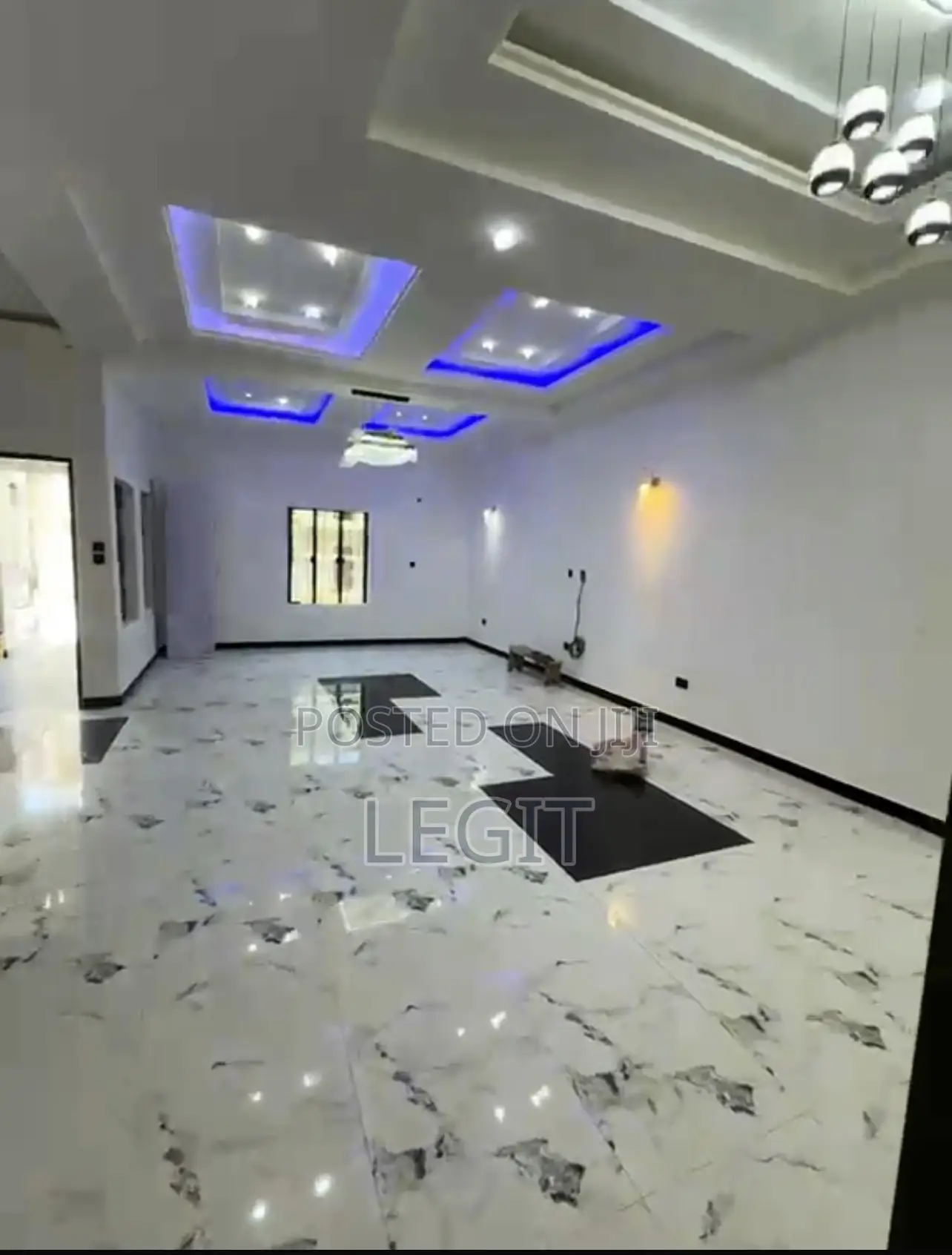 5 Bedroom Flat Semidetached in Durumi