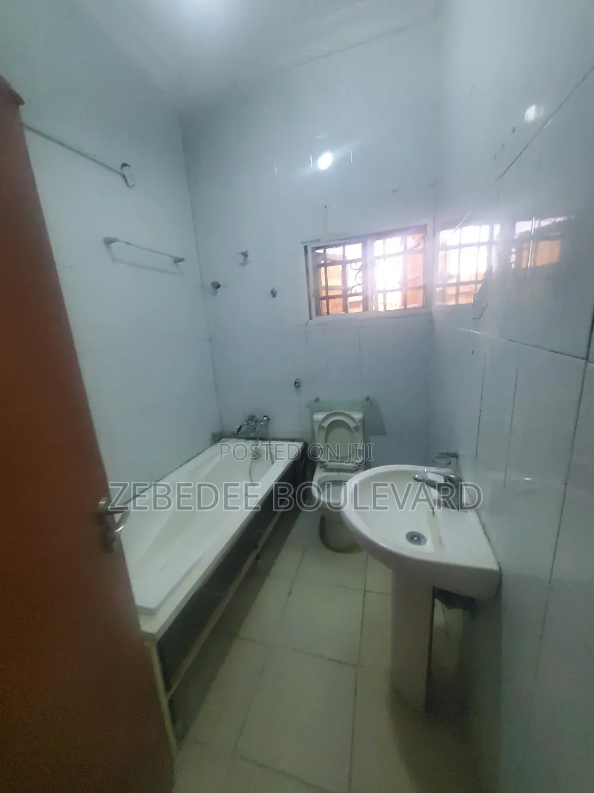 3bdrm Block of Flats in Utako for rent in Utako