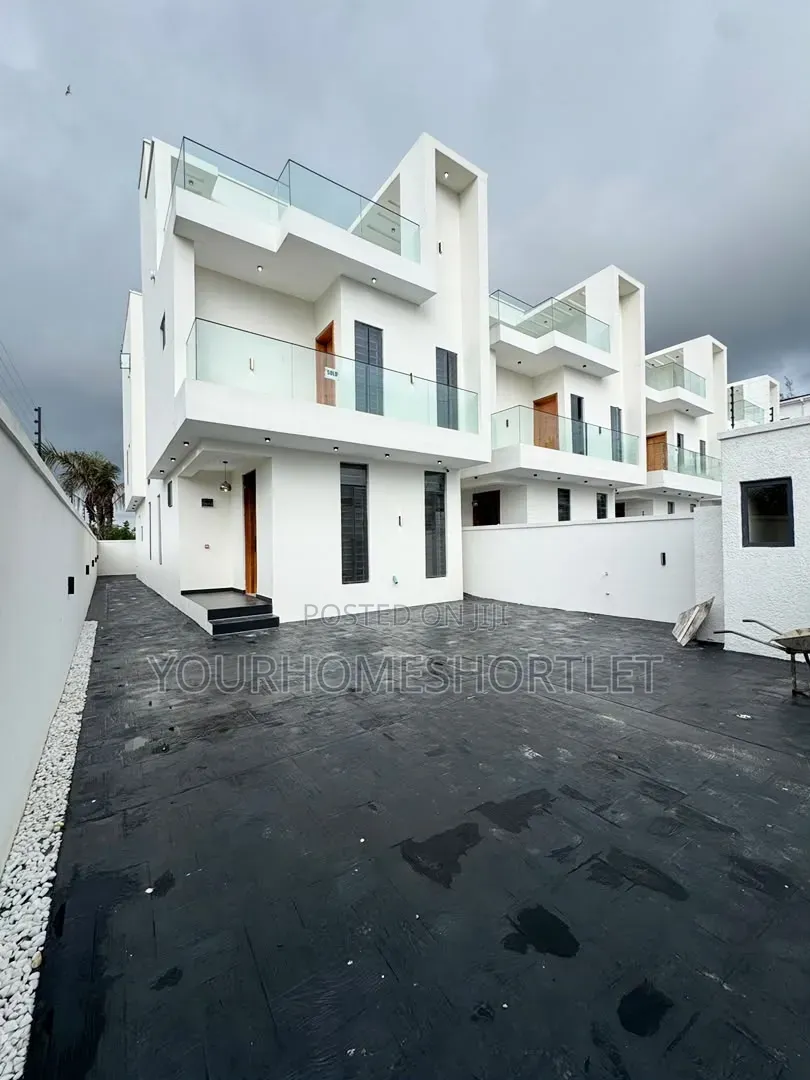 Stunning 4 Bedroom Detached Duplex With A Bq ( Selfcompound) in Ikota