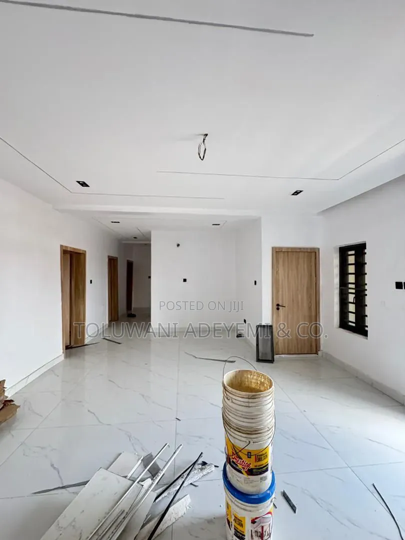 3 Bedroom Apartments in Sabo / Yaba