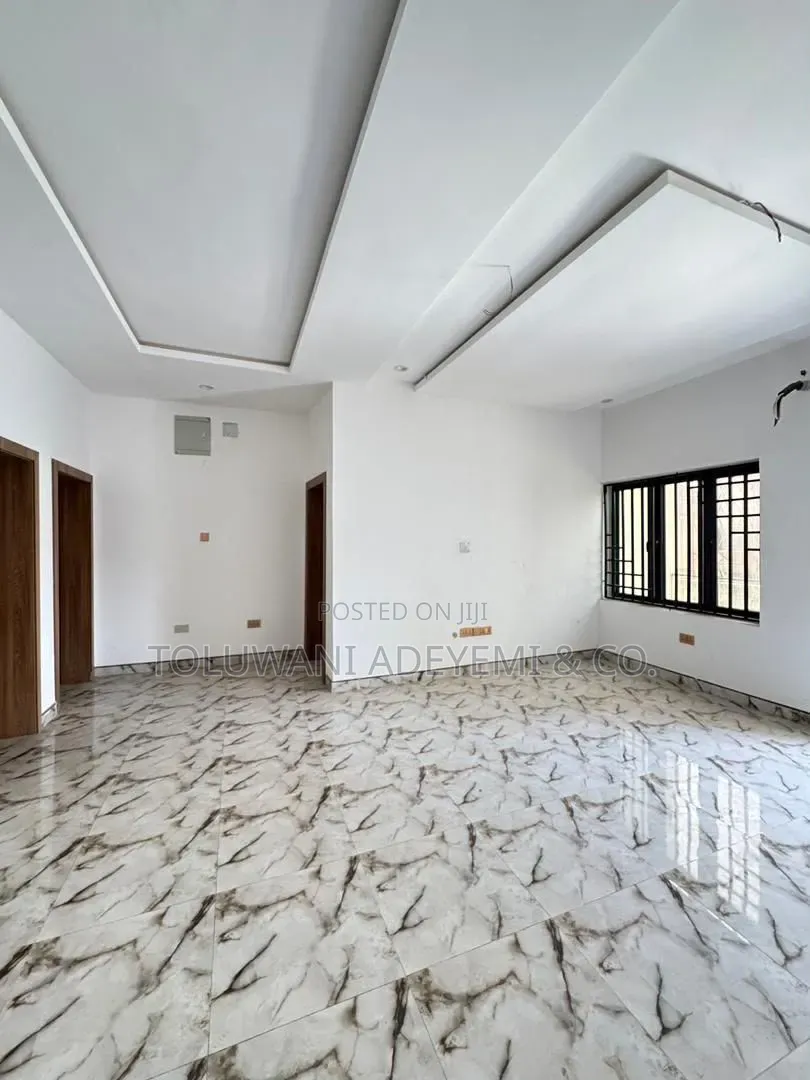 3 Bedroom Apartments in Sabo / Yaba