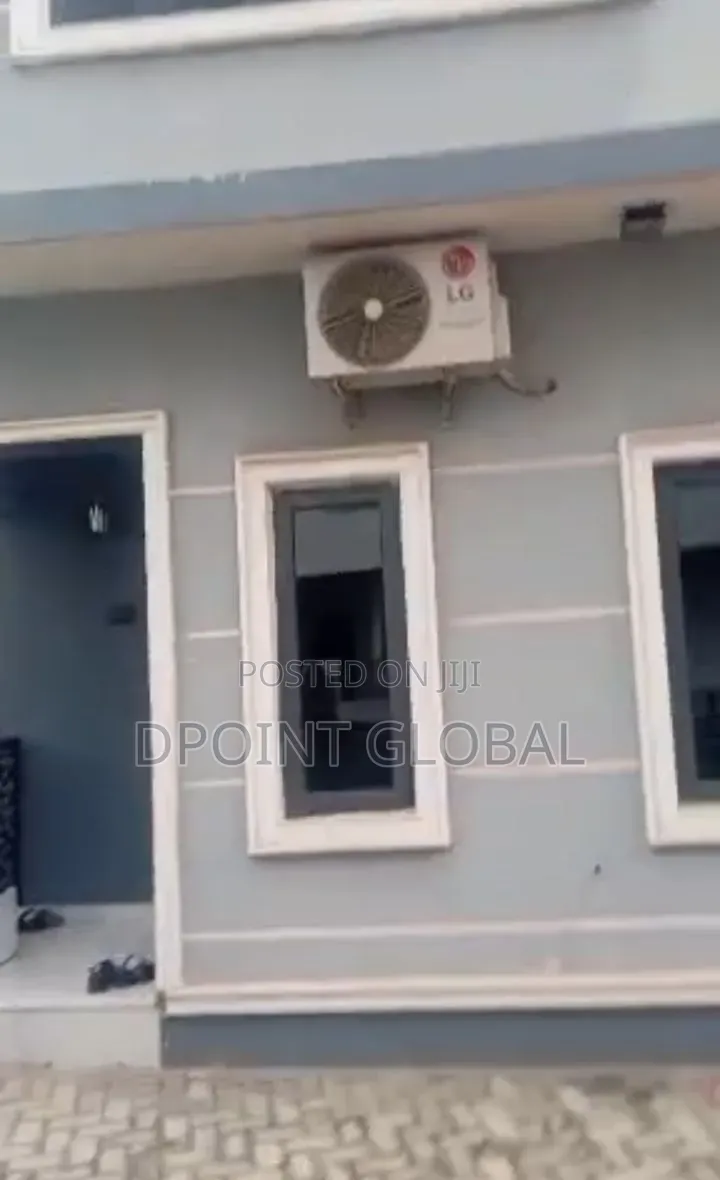 Furnished 5bdrm Duplex in In Estate, Alakuko for sale in Alakuko