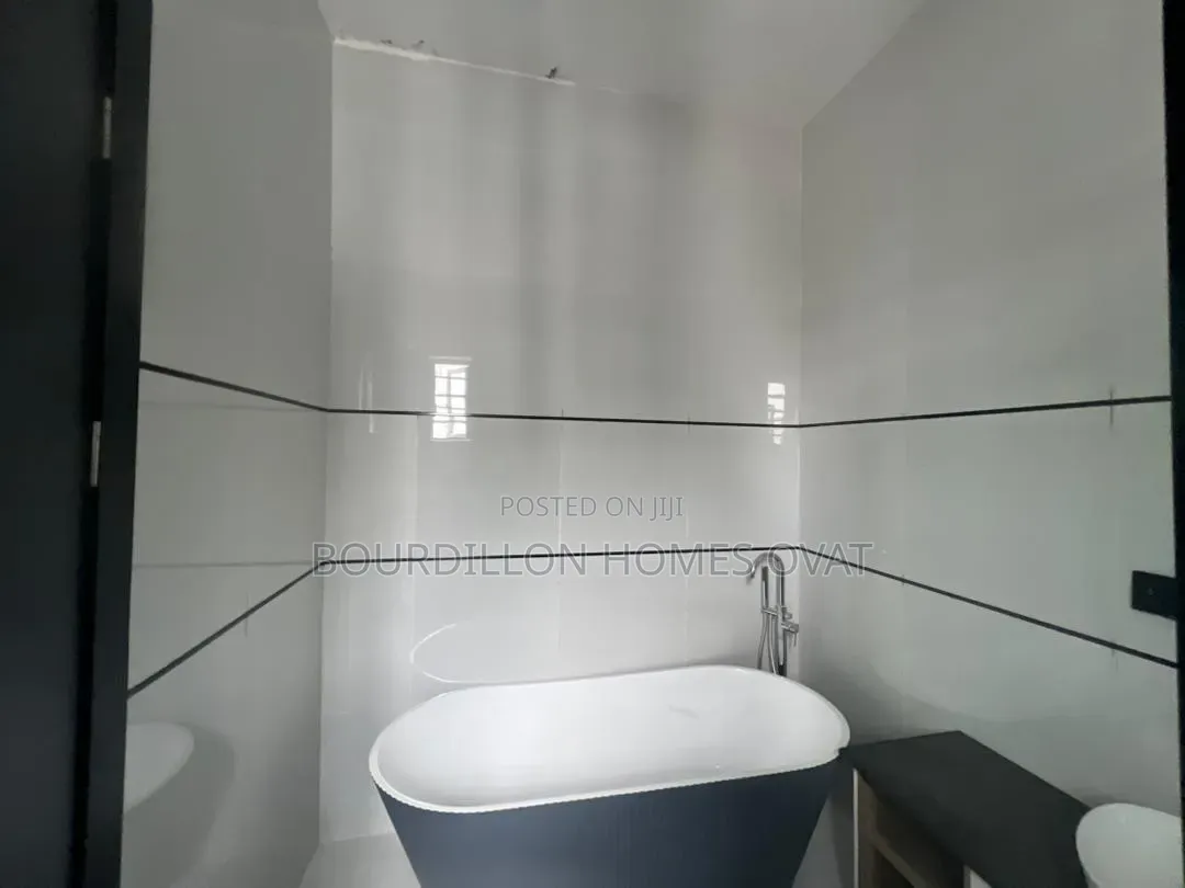 4bdrm Duplex in Lekki Palm City for sale in Lekki Expressway