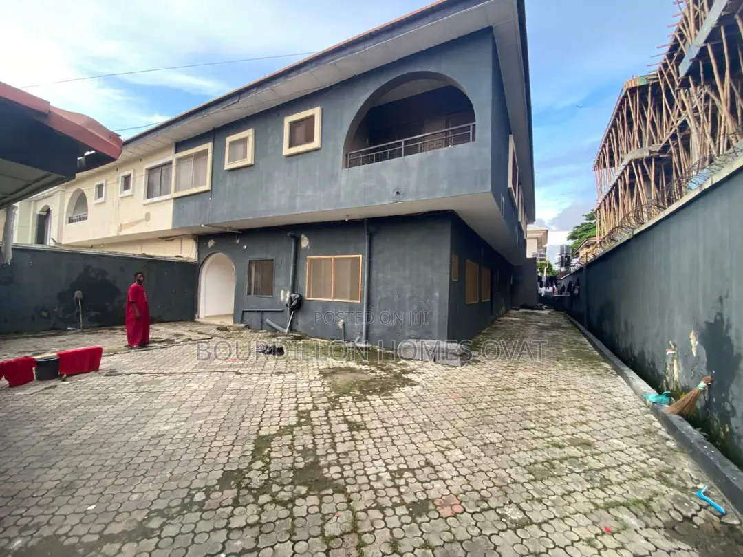 5bdrm Duplex in Lekki Phase 1 for rent in Lekki Phase 1