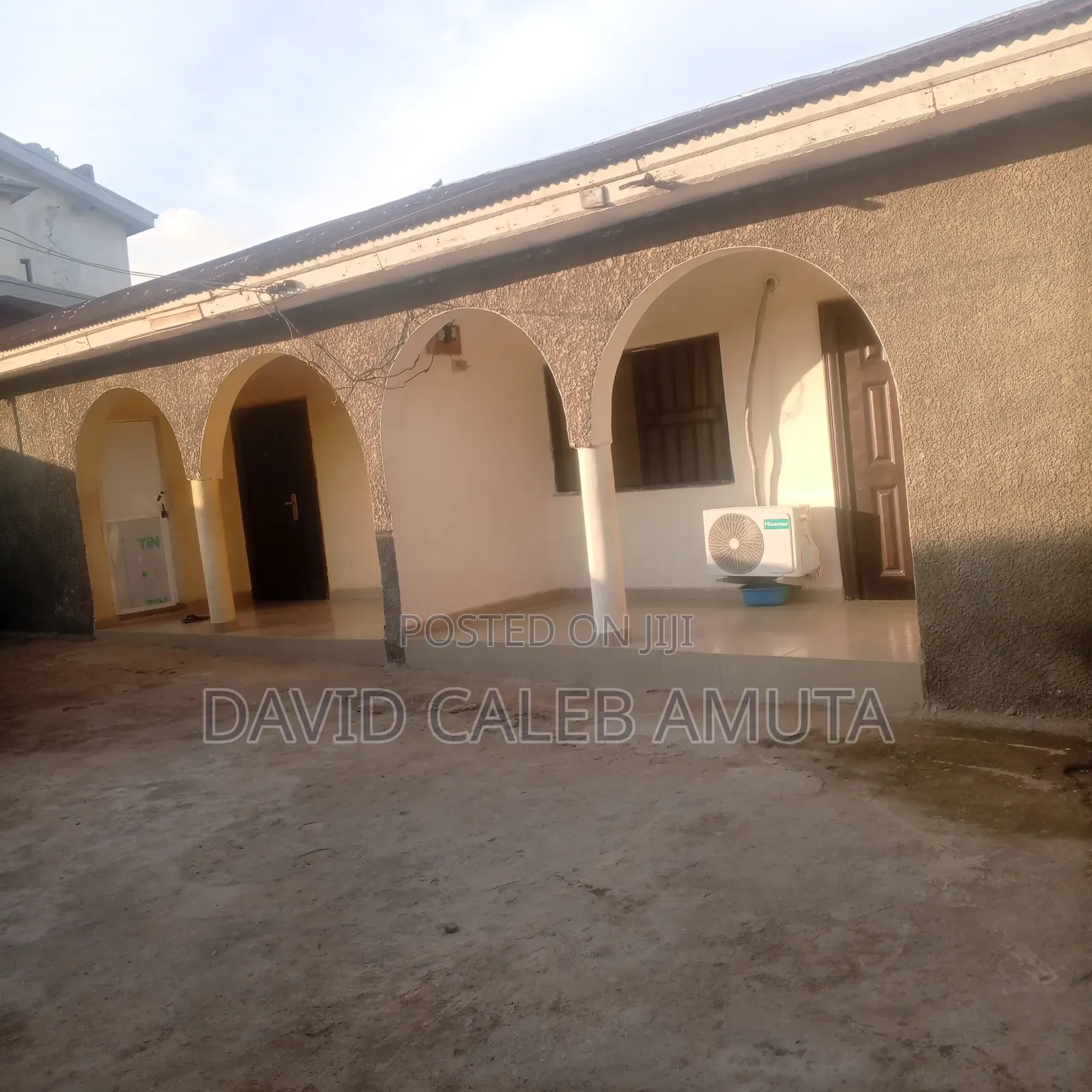 4bdrm Bungalow in Nyanya Along General for sale in Nyanya