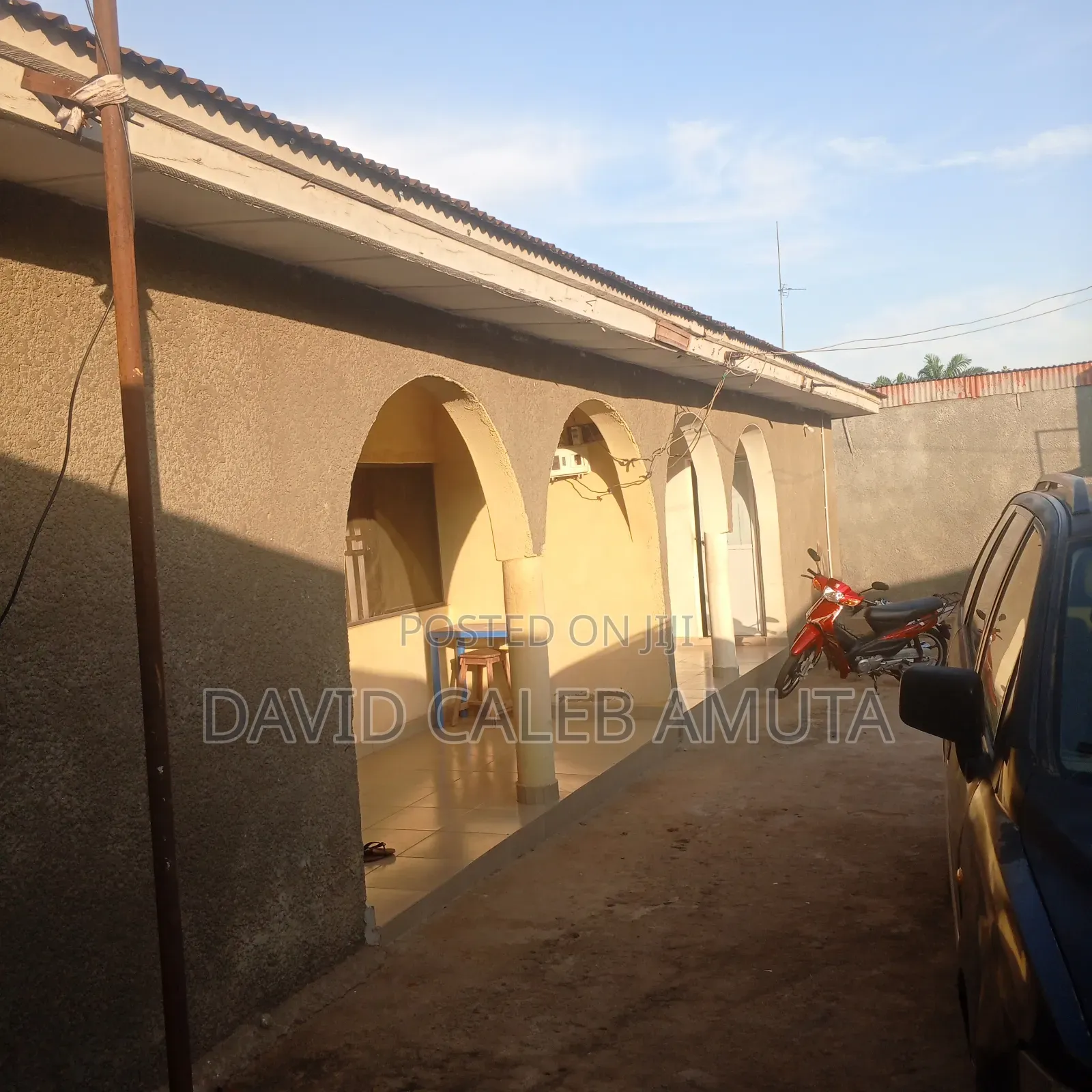4bdrm Bungalow in Nyanya Along General for sale in Nyanya