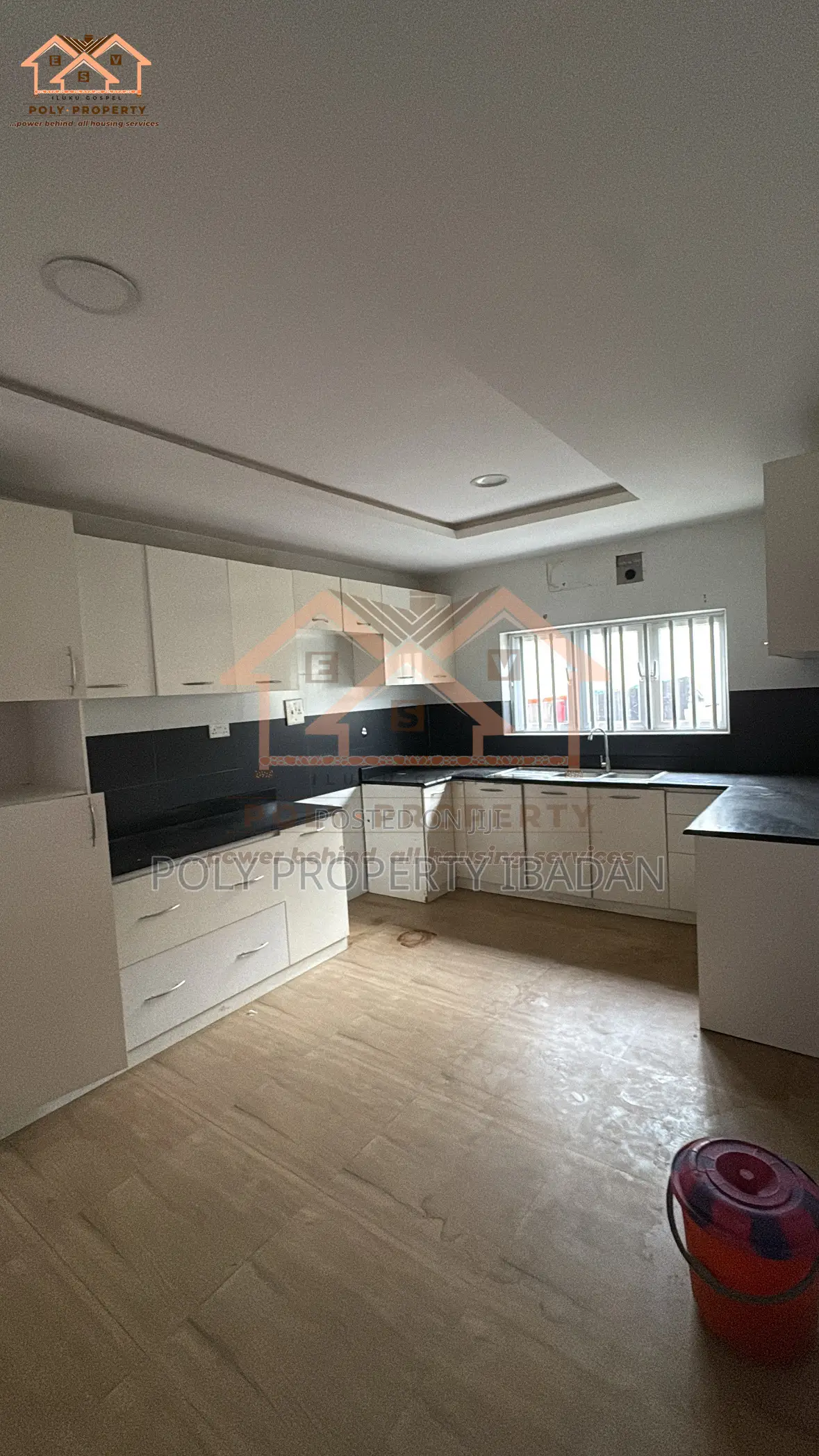 4bdrm Duplex in Jericho for rent in Jericho