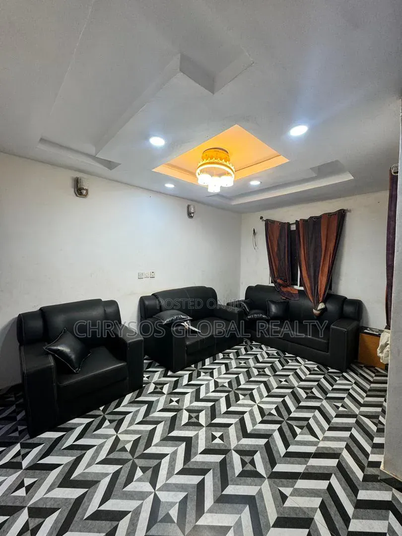 5bdrm Duplex in Okebadan Estate, Akobo for rent in Akobo