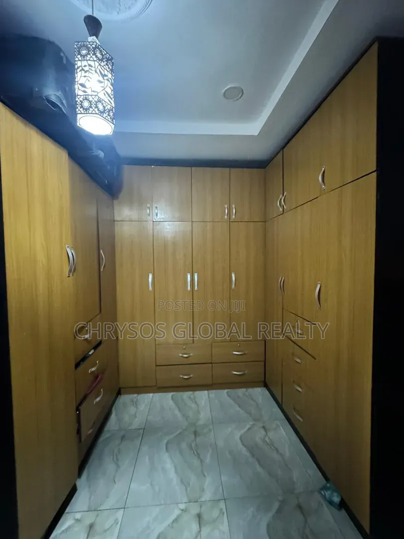 5bdrm Duplex in Okebadan Estate, Akobo for rent in Akobo