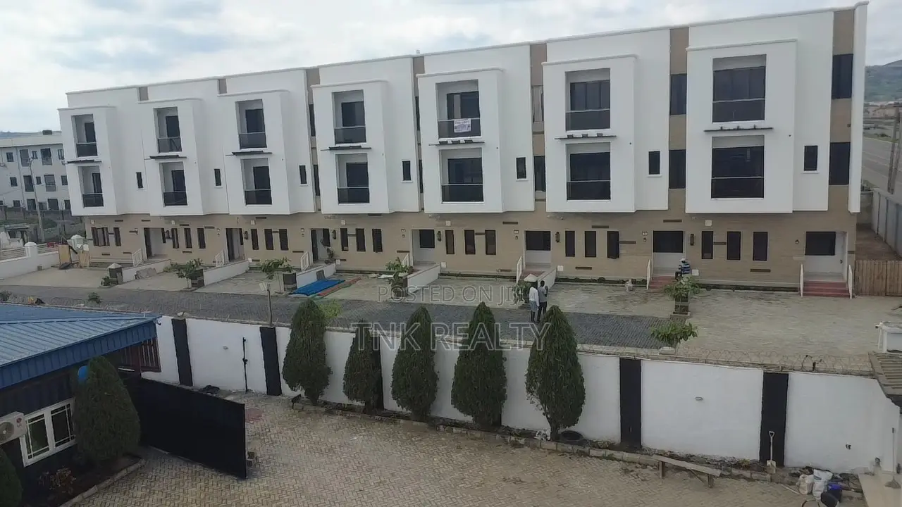 Furnished 4bdrm Townhouse/Terrace in Jahi for sale in Jahi