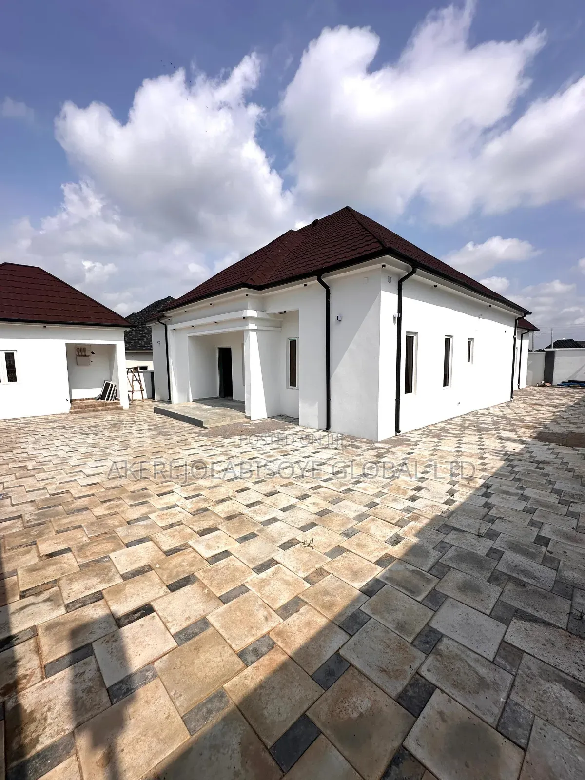 3bdrm Bungalow in Gwarinpa Extension, Life Camp for sale in Life Camp