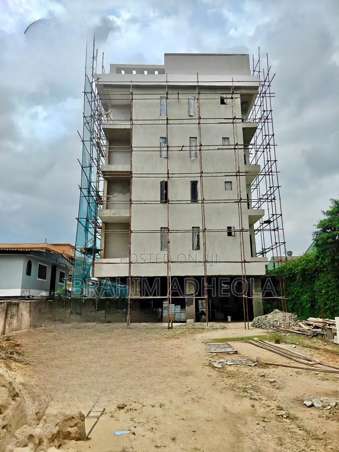 3bdrm Apartment in Ikeja, Adeniyi Jones for sale in Adeniyi Jones