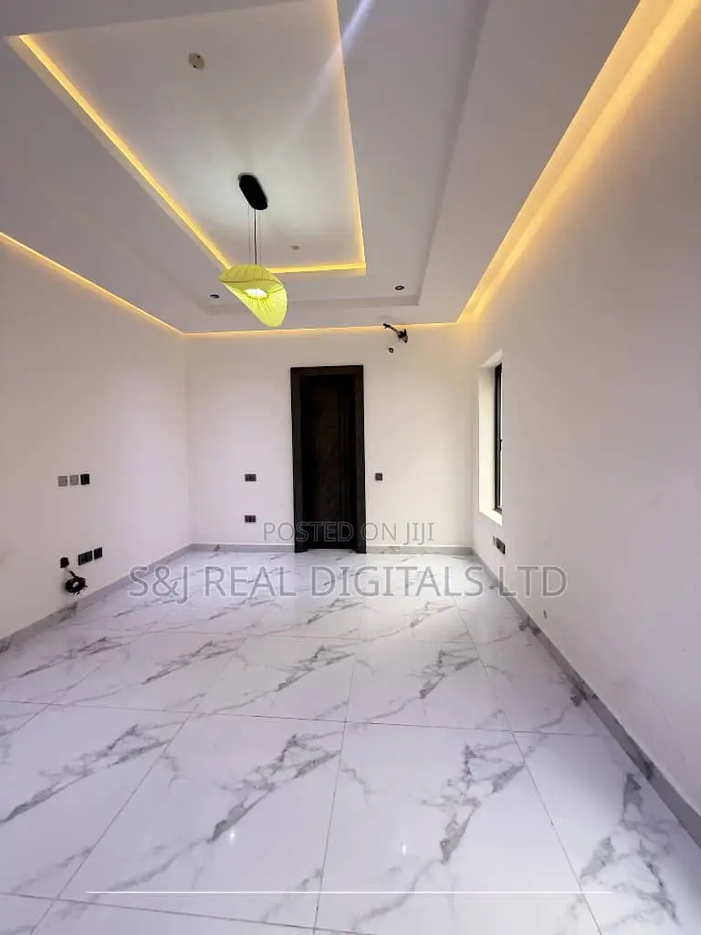 4bdrm Duplex in Utako for sale in Utako