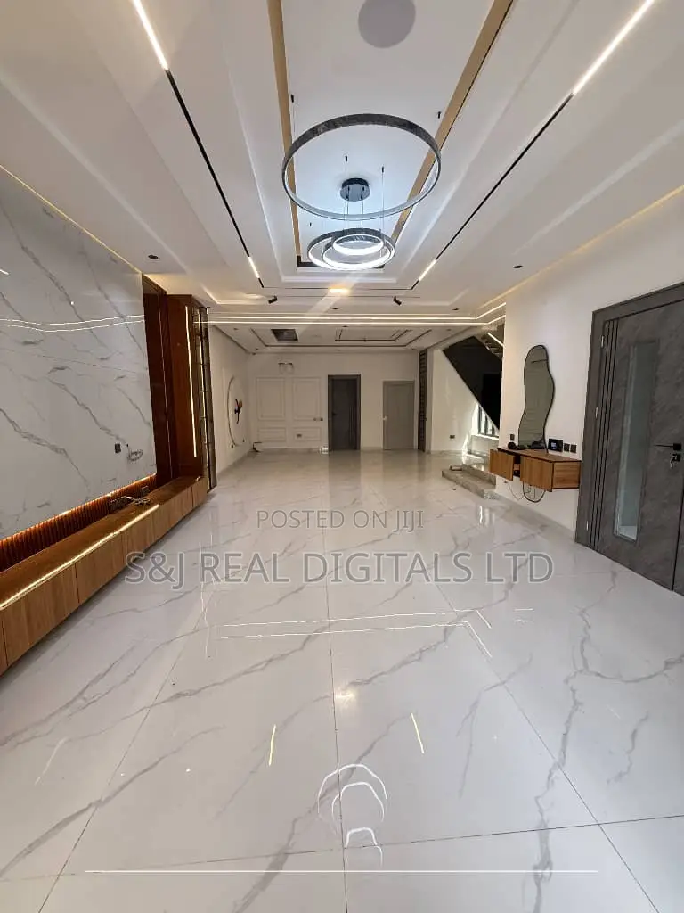4bdrm Duplex in Utako for sale in Utako