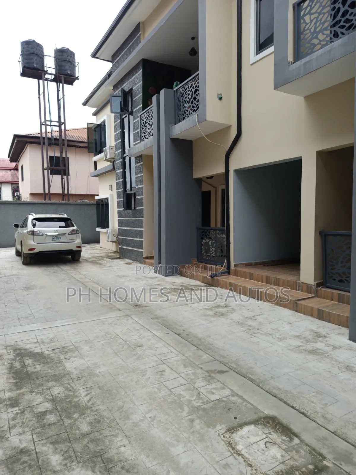 2bdrm Apartment in Peter Odili Road, Port-Harcourt for rent in Port-Harcourt
