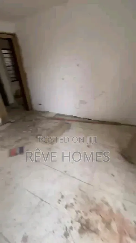 2bdrm Block of Flats in Soluyi for rent in Soluyi
