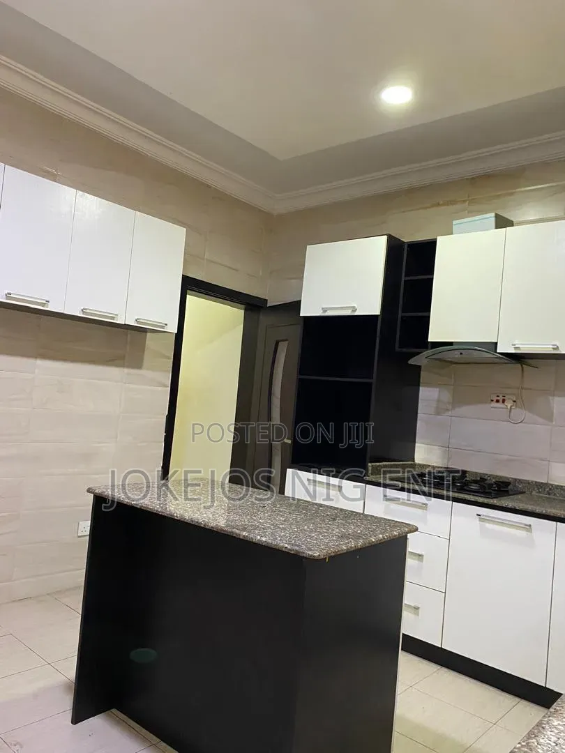 4bdrm Duplex in Peninsula Estate for sale in Peninsula Estate