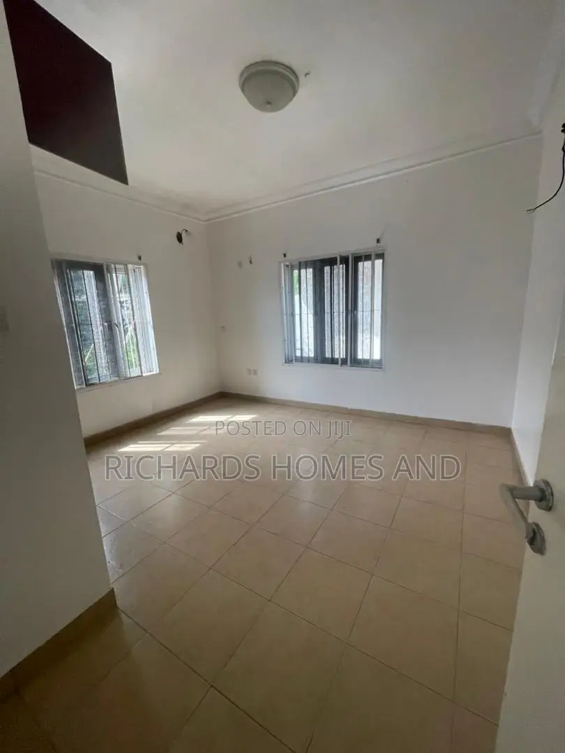 4bdrm Duplex in Lekki Phase 1 for rent in Lekki Phase 1