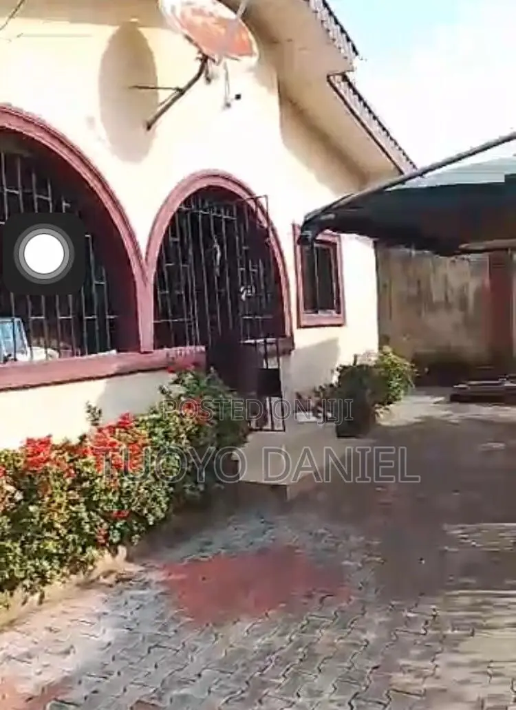 Furnished 5bdrm Bungalow in Pz Road, Benin City for sale in Benin City