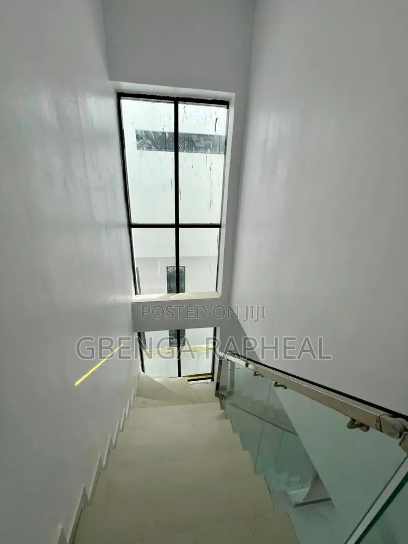 5bdrm Duplex in Chevron Lekki, Lagos State for sale in Lagos State