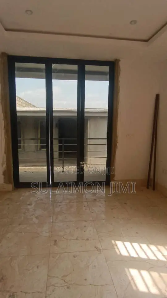 4bdrm Duplex in Hebron Estate, Zone B for sale in Zone B