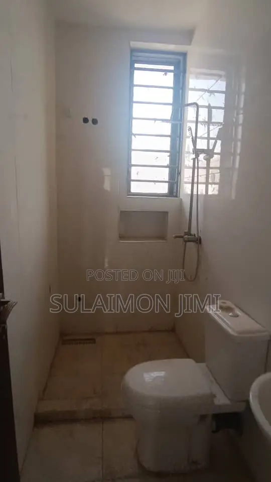 4bdrm Duplex in Hebron Estate, Zone B for sale in Zone B