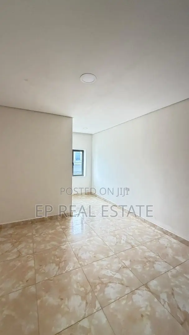 5bdrm Duplex in Wuye for sale in Wuye