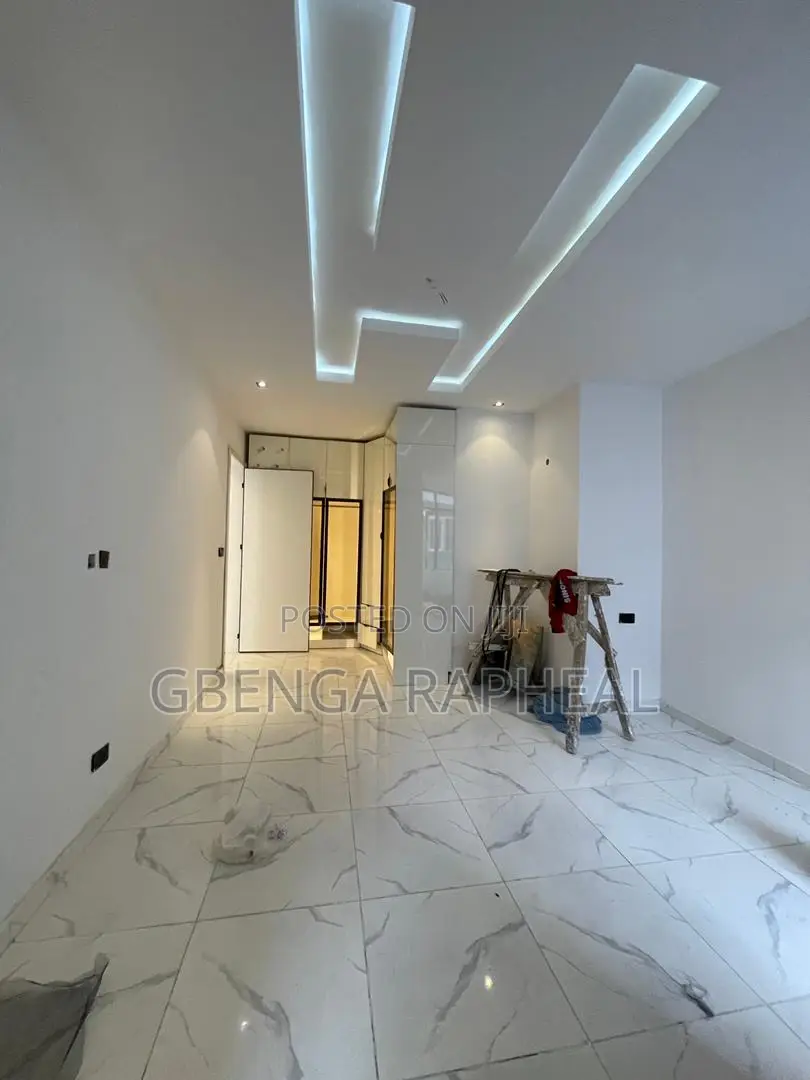 2bdrm Block of Flats in Ikate for sale in Ikate