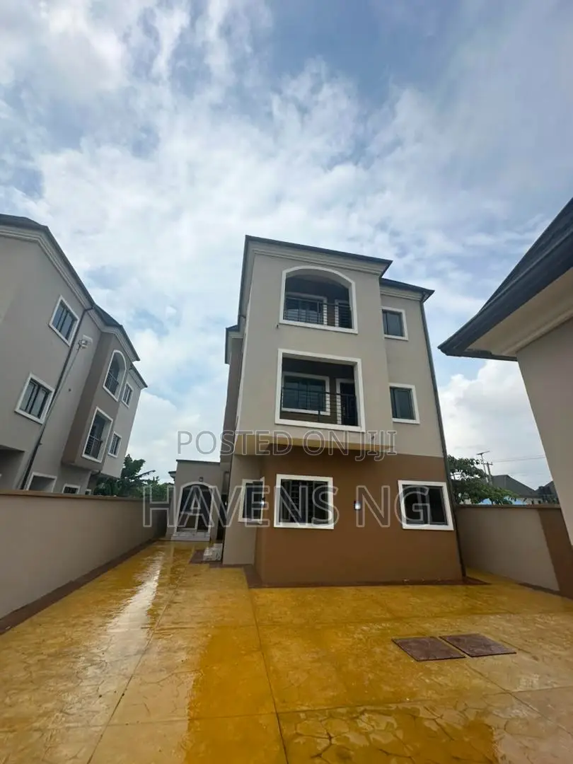 4bdrm House in Obio-Akpor for sale in Obio-Akpor