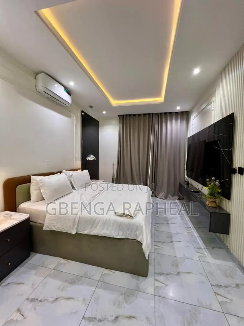 2bdrm Penthouse in Lekki Phase One for sale in Lekki