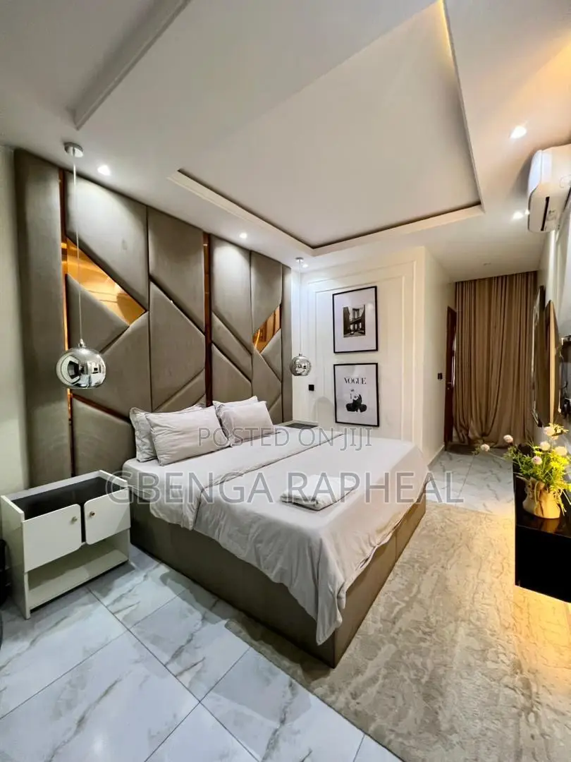 2bdrm Penthouse in Lekki Phase One for sale in Lekki