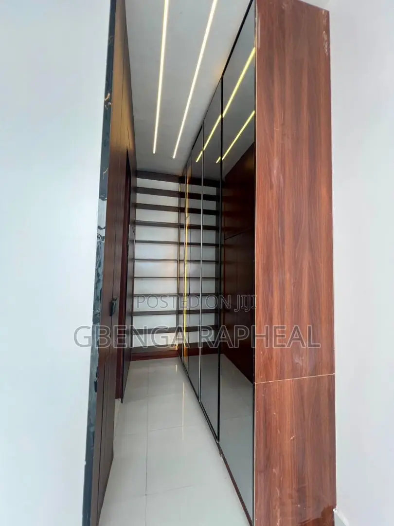 4bdrm Duplex in Ikota, Lekki for sale in Lekki