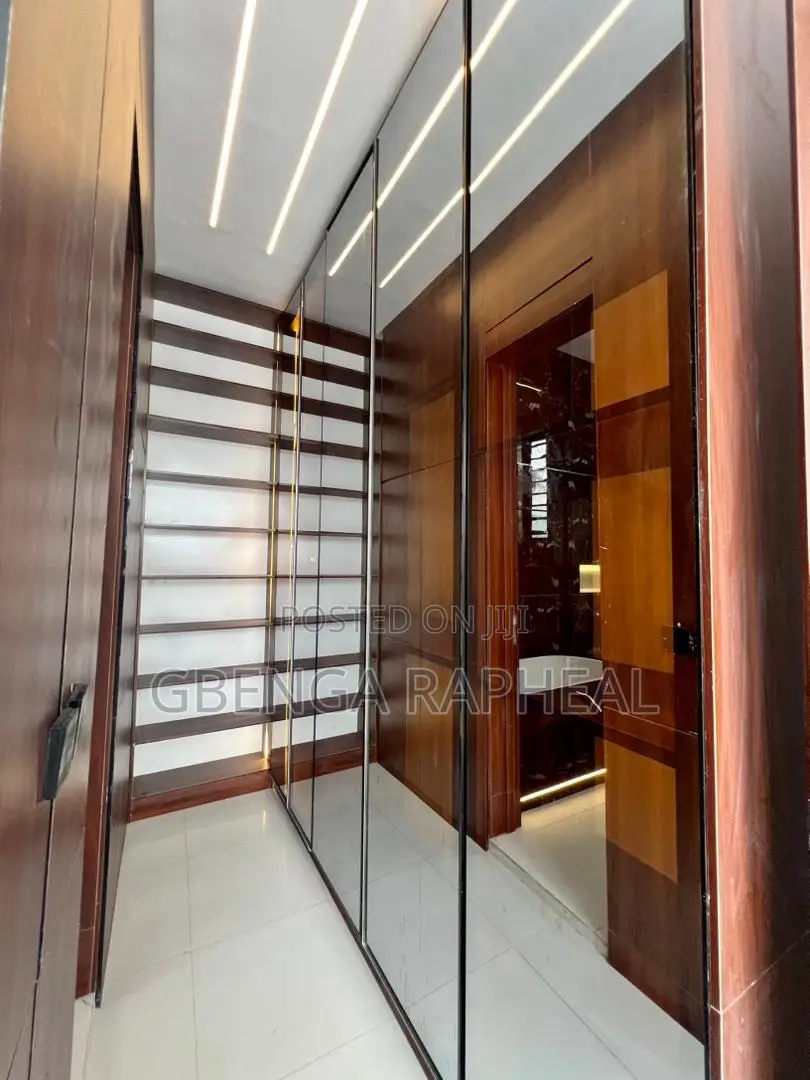 4bdrm Duplex in Ikota, Lekki for sale in Lekki