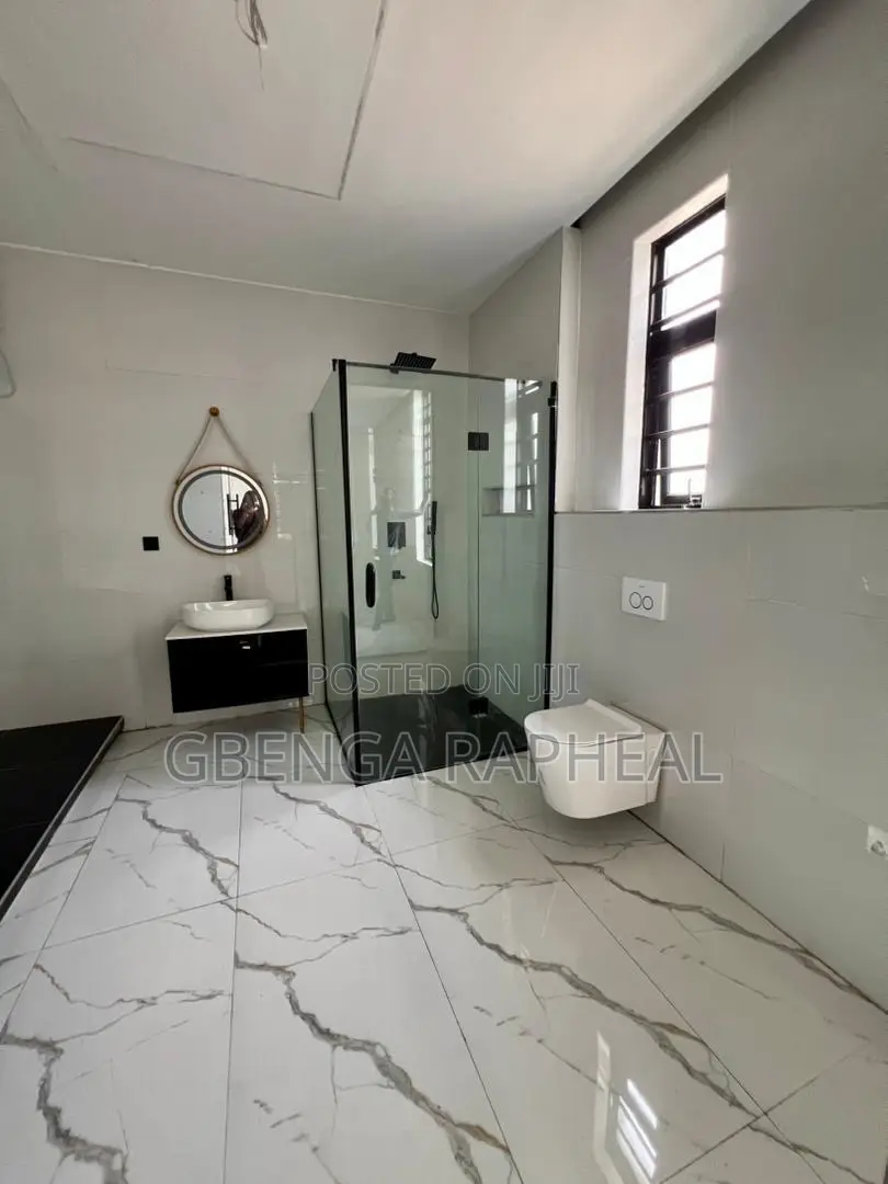 5bdrm Duplex in Lekki for sale in Lekki