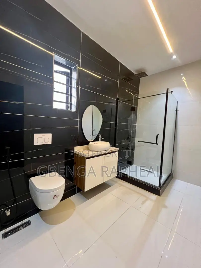 4bdrm Duplex in Ajah for sale in Ajah