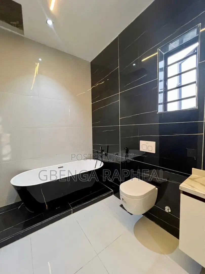 4bdrm Duplex in Ajah for sale in Ajah