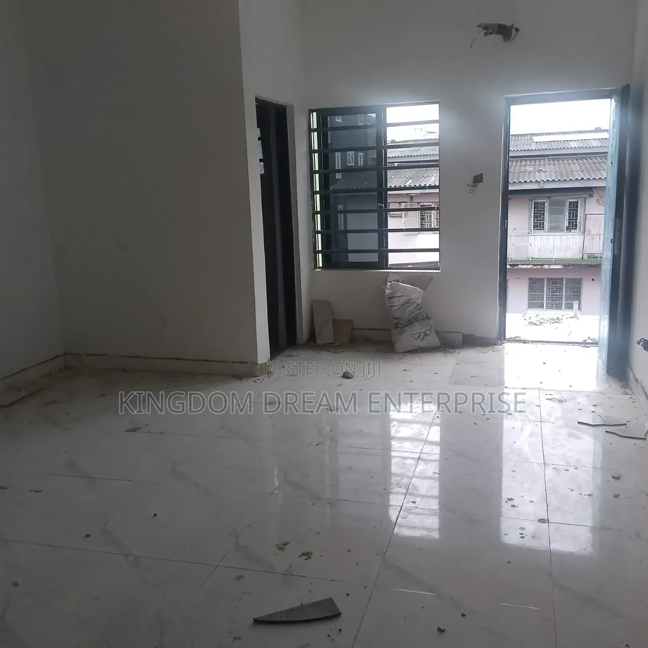 3bdrm Apartment in Yaba, Adekunle for rent in Adekunle