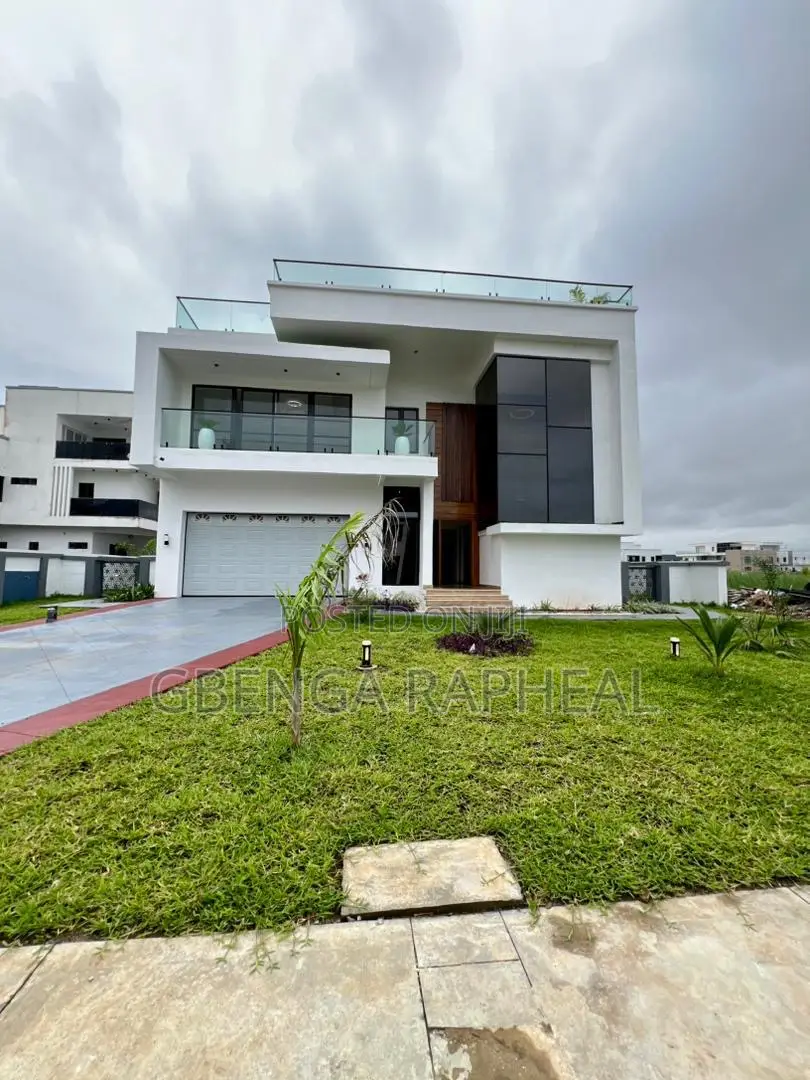 6bdrm House in Victoria Garden City, Lekki for sale in Lekki