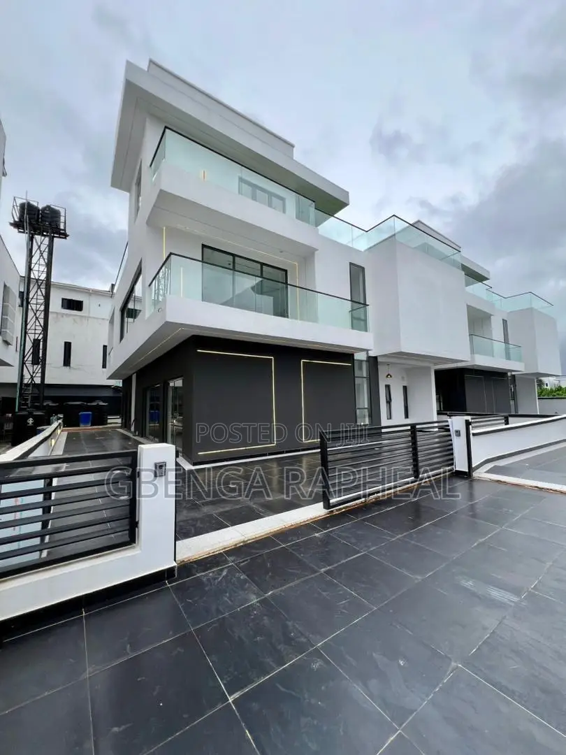 5bdrm Duplex in Orchid Road, Lagos Island / Lagos Island for sale in Lagos Island / Lagos Island