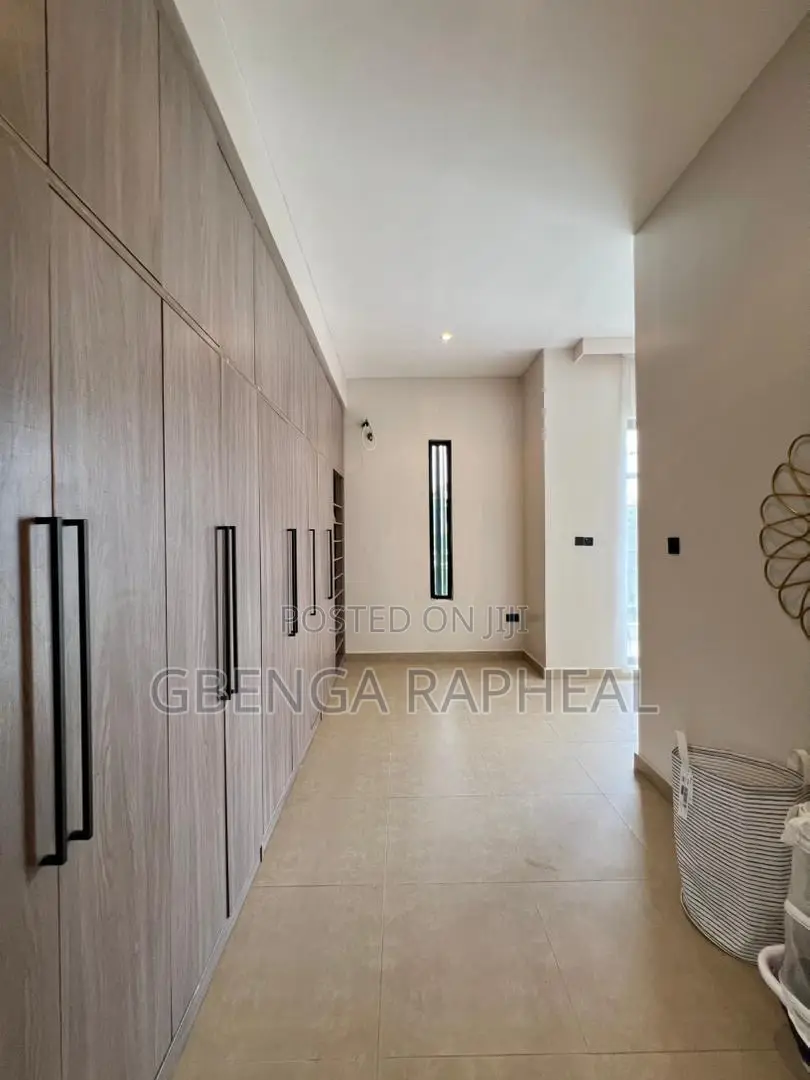 5bdrm Duplex in Victoria Garden City, Lekki for sale in Lekki